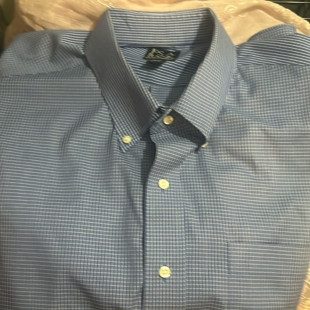 Jos.A.Bank long sleeve button up shirt in blue & white size 18-34 like new